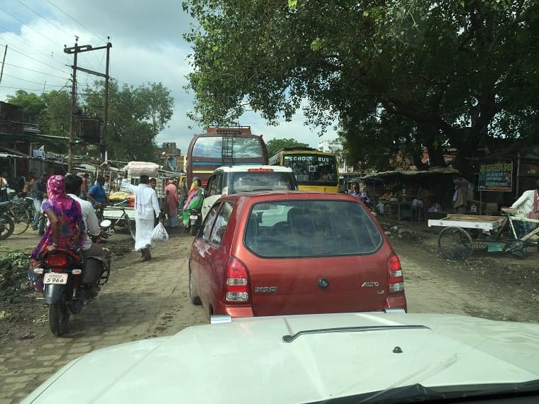 traffic in India - be conformed 