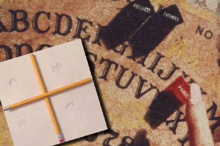 Charlie Charlie Challenge #CharlieCharlieChallenge